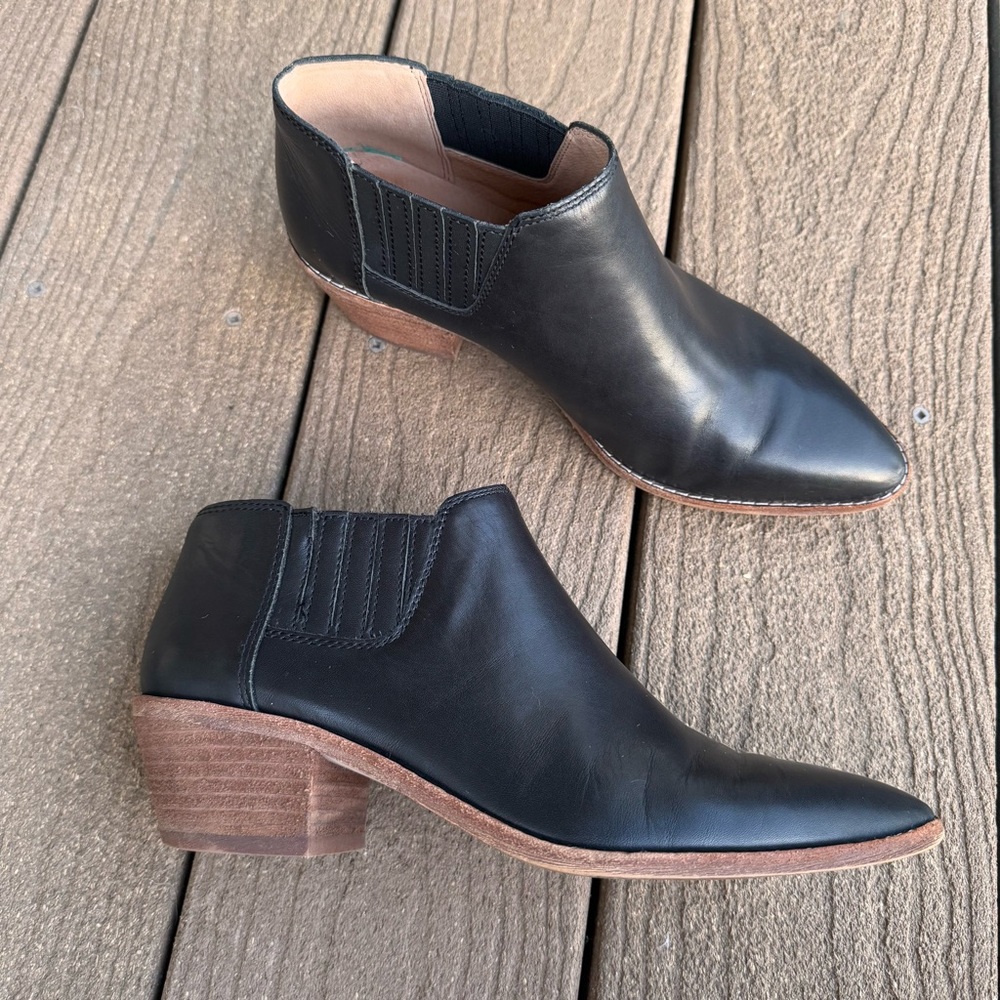 Madewell Black Leather Myles Chelsea Ankle Boots Size 7 Slip On Cowgirl L0675